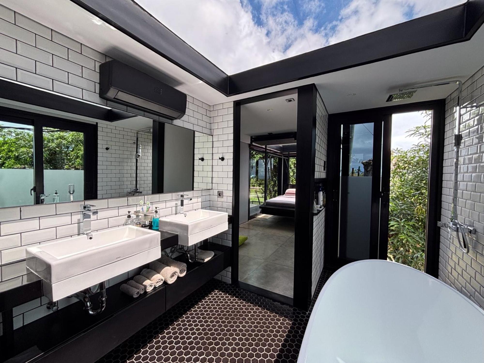 Polpo Nero Villa Uluwatu  Room photo